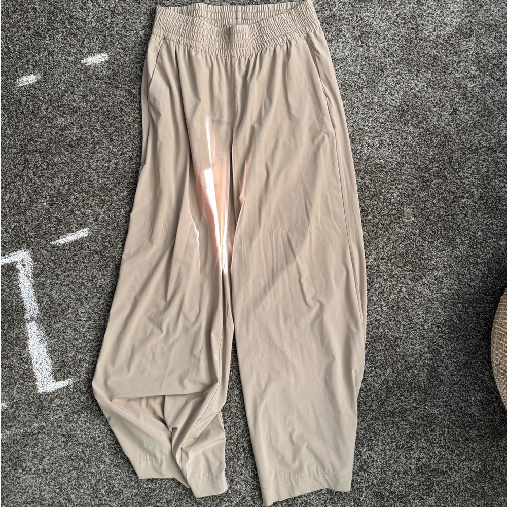 Vuori Villa Women's Wide Leg Pants in Tan